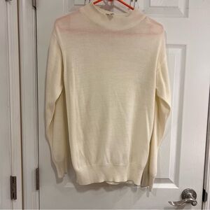 Alexis Reed Classic Cream Women's Crew Neck Sweater
